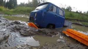 УАЗ фермер 4х4 на бездорожье UAZ 3909 extreme mud off-road