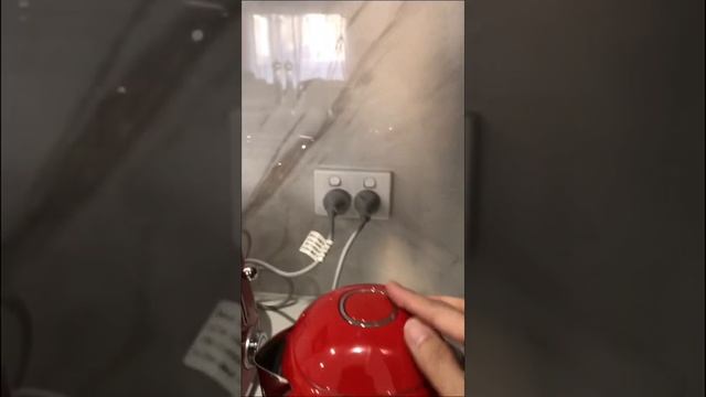 SMEG Toaster and Kettle смотреть онлайн