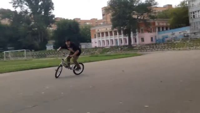 IPhone clip:HM:Evjenyi Savelyev смотреть онлайн