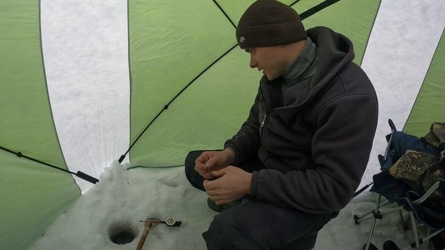 Рыбалка на карася. оз. Салтаим. бешенный клёв карася. + #shorts на канале. смотреть онлайн