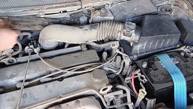 #RAZNOBOY #FordFocus1 #фордфокус1 Как снять датчик расхода воздуха ДМРВ Ford Focus 1 седан 2 литра