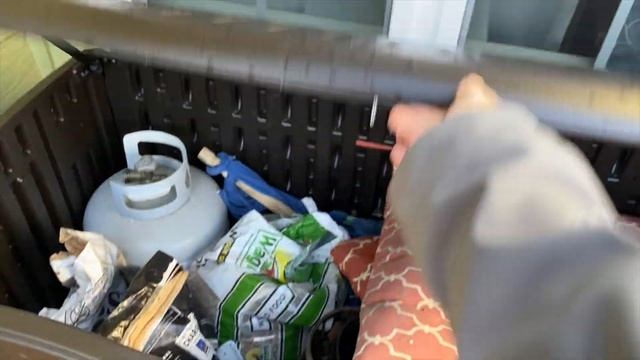 Suncast 124-Gallon Java Deck Box (Quick Review) смотреть онлайн