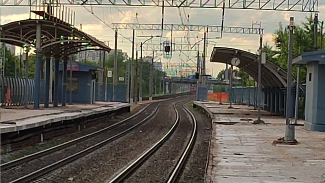 Электровоз ЭП20-053 с двухэтажным поездом №103 Адлер – Москва, 21.05.2023 г. смотреть онлайн