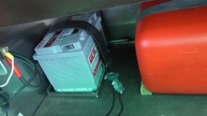 Тюнинг лодки. Переделка заднего рундука и бензопровод.