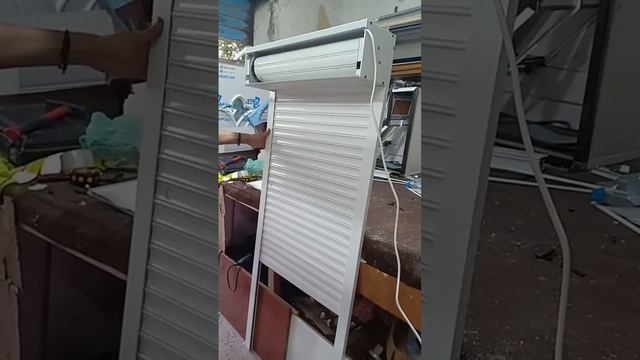 Volet roulant électrique extrudés смотреть онлайн