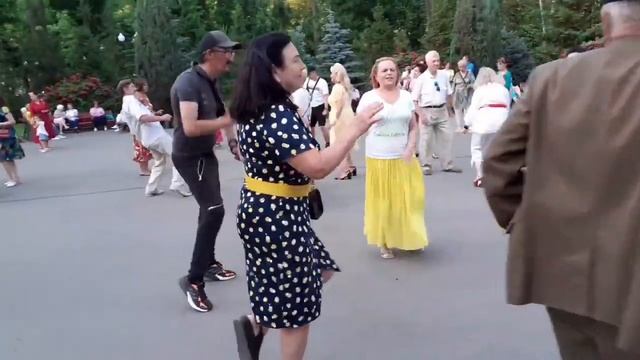 ПОМНИШЬ, ТЫ МНЕ СКАЗКУ ОБЕЩАЛ! ТАНЦЫ ХАРЬКОВ СЧАСТЛИВЫЕ ДНИ смотреть онлайн