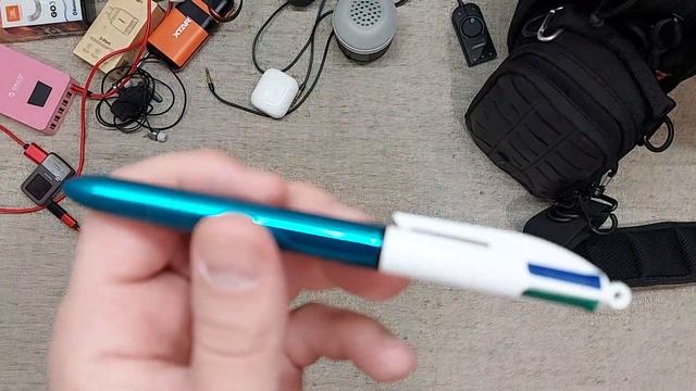 Четырёхцветная ручка. BIC 4-Color Ballpoint Pen. 4 цвета ручка БИК. смотреть онлайн