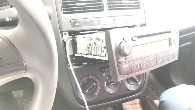 AUX, Fiat Linea, Punto, Alfa Romeo Bazı Modelleri Için AUX Kablosu Bağlama