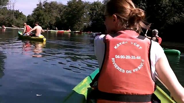 Down the Sorgue river on canoe, L'Isle-sur-la-Sorgue, South of France смотреть онлайн
