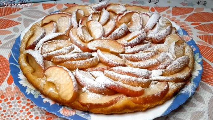 Немецкий яблочный пирог. Когда хочется чего-то к чаю без затей. Быстрый пирог на скорую руку. смотреть онлайн