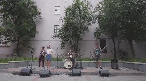 Группа ШТРУДЕЛЬ СОЛНЫШКО В РУКАХ