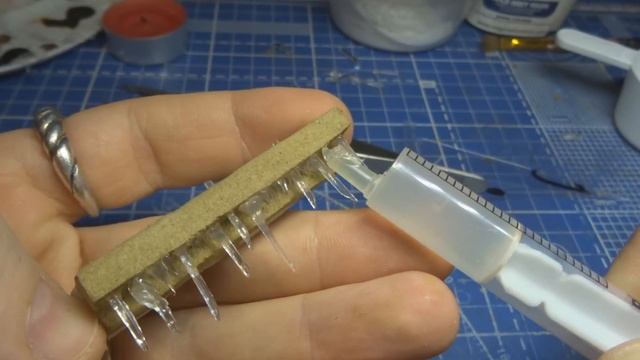 КАК СДЕЛАТЬ СОСУЛЬКИ или ЛЁД? для диорамы/поделки /DIY How to make icicles/ice for diorama? смотреть онлайн