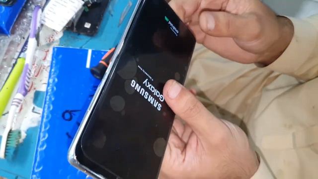 Замена экрана Samsung Galaxy S21 Ultra Broken Screen Replacement Mobile Display Restoration смотреть онлайн