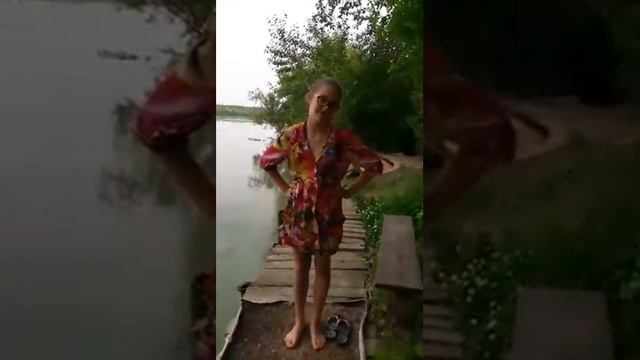 Sofi and yana купаются в озере смотреть онлайн