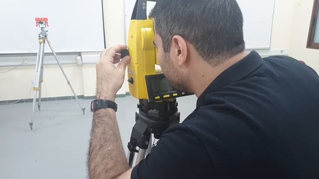 Total station device part2 - basic setup and taking measurments смотреть онлайн