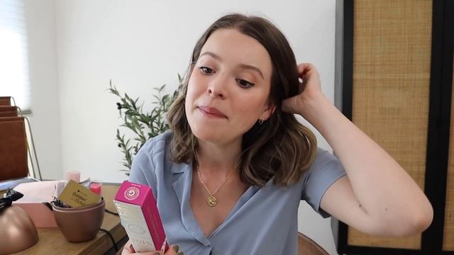 Unboxing the Mystery EASTER EGG + GLOSSYBOX for March | I GOT A GOLDEN TICKET! смотреть онлайн