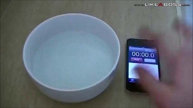 Вода сгибает скрепку в исходный вид. смотреть онлайн