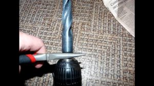 Заклинило сверло в патроне дрель застряло сверло