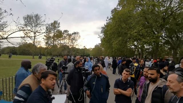 Irish Trinitarian Got Shocked When Muslim Started Explaining Trinity! Mansur | Speakers Corner