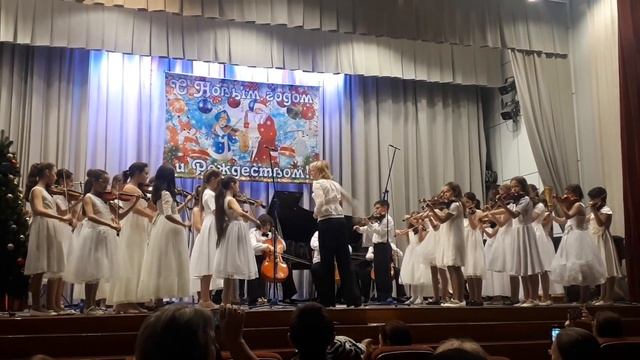 Камерный оркестр "Крещендо" ЦДШИ г.Химки . П.Чайковский "Балетные сцены". смотреть онлайн