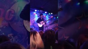 Кореец Вон Соб поет на русском "Когда твоя девушка больна"/ Часть 1