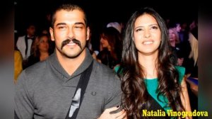 КАК ВЫГЛЯДИТ ЖЕНА и Два СЫНА [ талантливый любимый турецкий актёр Бурак Озчивит ]