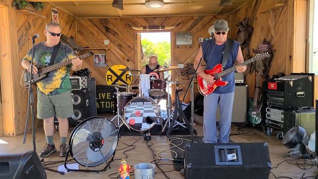 Loaded Dice Band смотреть онлайн