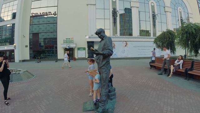 По Уралу на мотоцикле. Часть 3. Лысьва, Нижний Тагил, Екатеринбург Челябинск (4К) смотреть онлайн