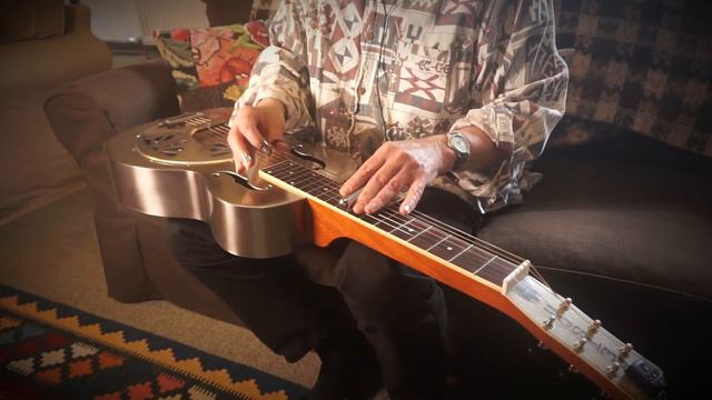 South Sea Moon played on a Resonator Guitar. смотреть онлайн