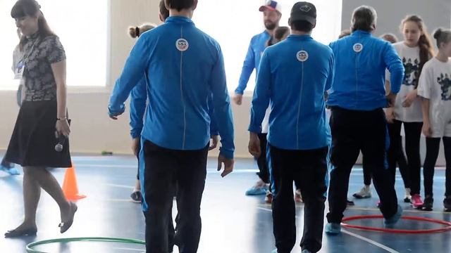 Игра американских хоккеистов и школьников смотреть онлайн