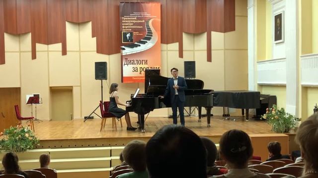 Романс "Сомнение" М.И. Глинки, исполняет Ван Сиюй смотреть онлайн