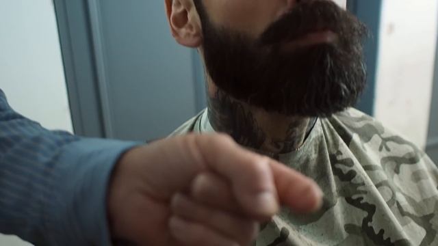 Barbershop Beard Trim & Wet Shave with Narration | Carlos Costa смотреть онлайн