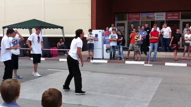 Брейкданс в Золотом Вавилоне смотреть онлайн