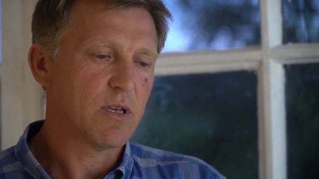 Черный человек Сергей Есенин Читает Руслан Эльмурзаев смотреть онлайн
