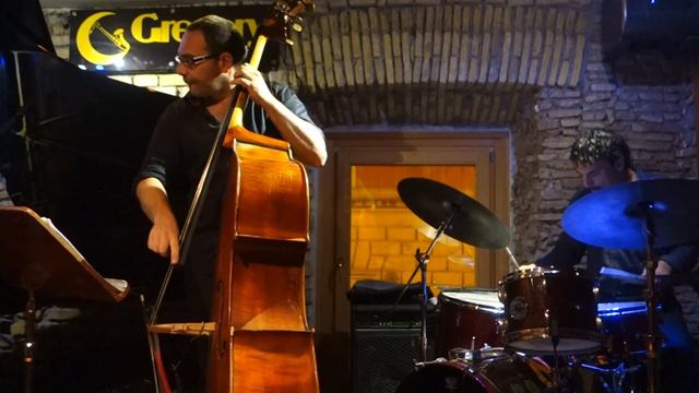 Как итальянцы играют джаз? Leonardo Borghi Trio In Gregory's Jazz Club (Rome)
