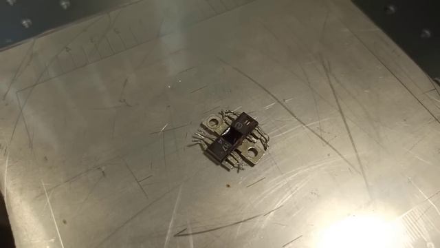 Что внутри микросхемы К174УН7 / What's inside the K174UN7 microchip ( English SUB ) смотреть онлайн