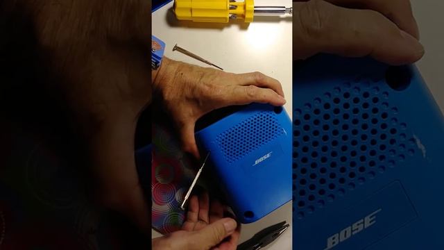 Bose BlueTooth Speaker Teardown Model: 415859 смотреть онлайн
