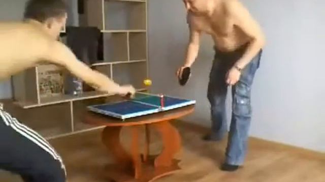 Очень маленький теннис смотреть онлайн