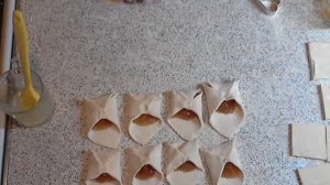 КОНВЕРТИКИ С Повидлом. Быстрые Слойки Из Готового Слоеного Дрожжевого Теста.