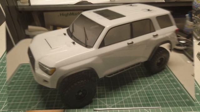 Element RC Enduro Trailrunner Toyota 4Runner | First Look and Unboxing смотреть онлайн