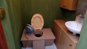 Как обогреть уличный дачный туалет зимой