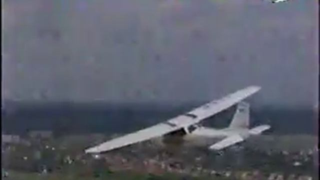 Приземление самолета на красной площади. Часть1 смотреть онлайн