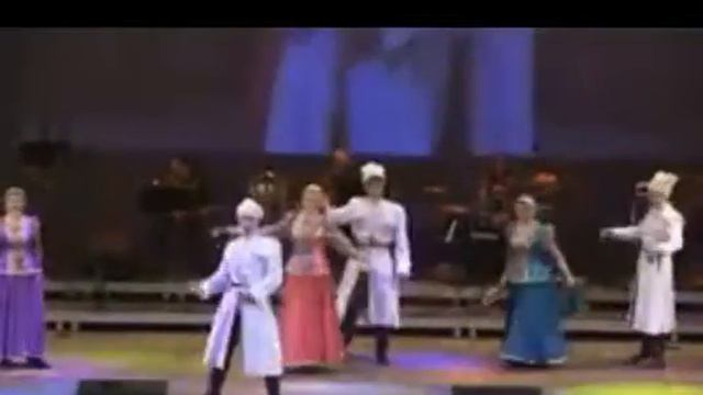 ансамбль КрасА. Полно вам снежочки смотреть онлайн