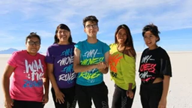 La Mordidita - Ricky Martin (coreografia zumba) смотреть онлайн