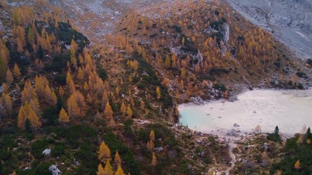 Lago Sorapis Hike | Dolomites 4K | Gopro Hero 10 | DJI Mini 2 смотреть онлайн