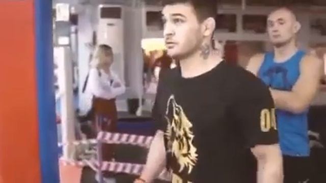 Чоршанбе Чоршанбиев Тренировка смотреть онлайн