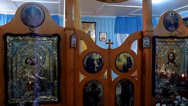 Литургия (ч2) на Рождество 07.01.2018 г. в храме Владимирской иконы Божьей Матери д.Лыловщина смотреть онлайн