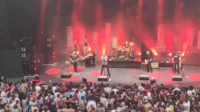 Midnight Oil - Truganini - Nuits de Fourvière - Lyon - 14 juillet 2022 - 2/5 смотреть онлайн