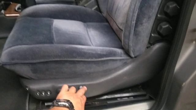 Opel Omega A 2.6 dual ram el. fotel kierowcy смотреть онлайн