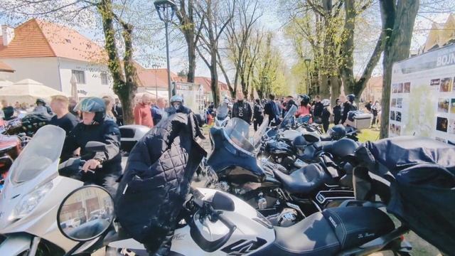 Otvorenie moto sezóny Bojnice 2023 - prehliadka, výjazd смотреть онлайн